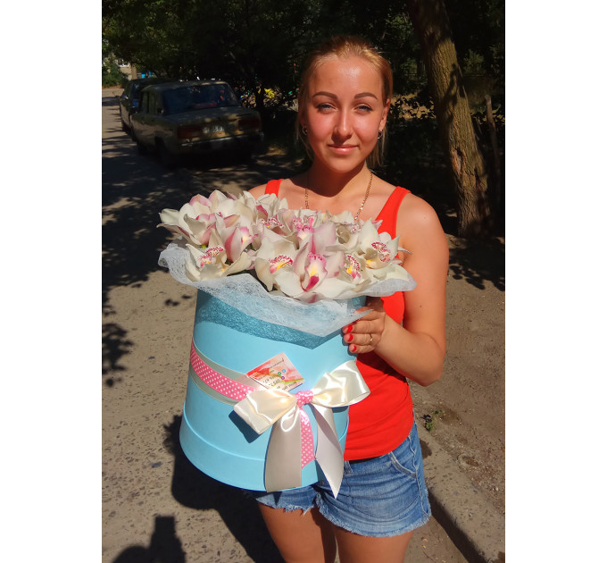 Орхідея у коробці