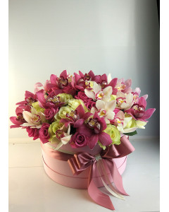 Троянди та орхідеї