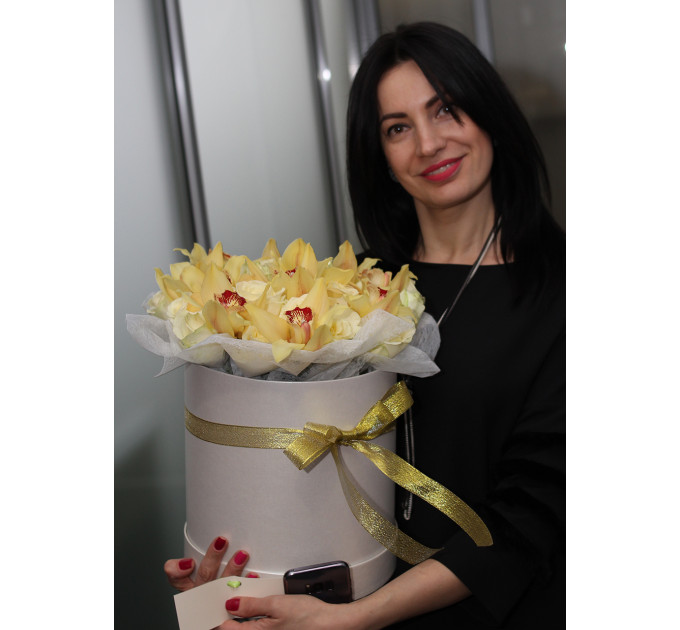 Троянди та орхідеї