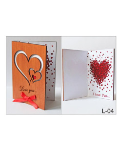 Листівка сердце з дерева