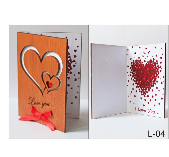 Листівка сердце з дерева