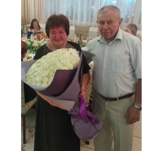 101 біла троянда