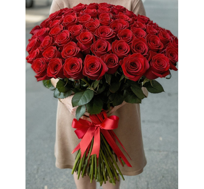 101  червона троянда