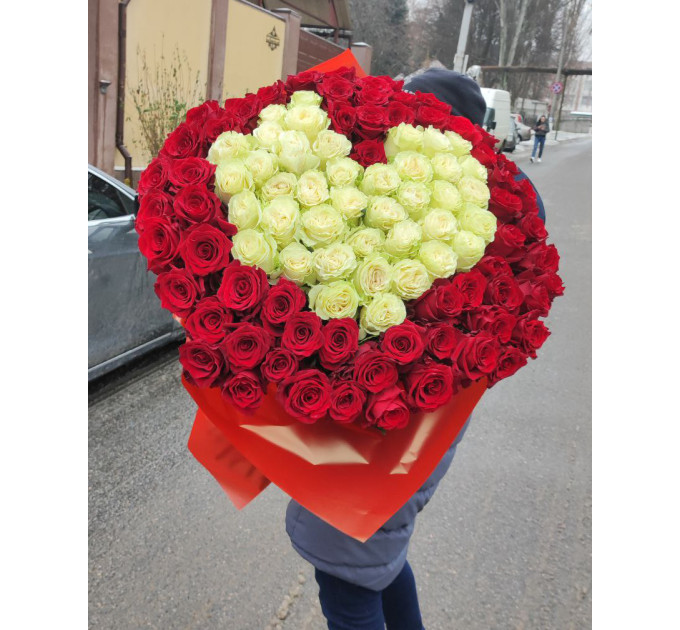 Букет 101 троянда у формі серця