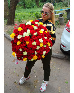 101 різнокольорова троянда