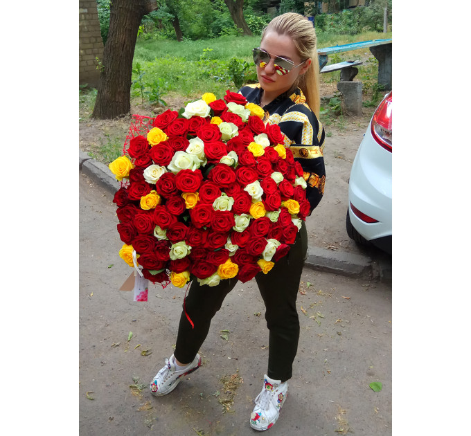 101 різнокольорова троянда