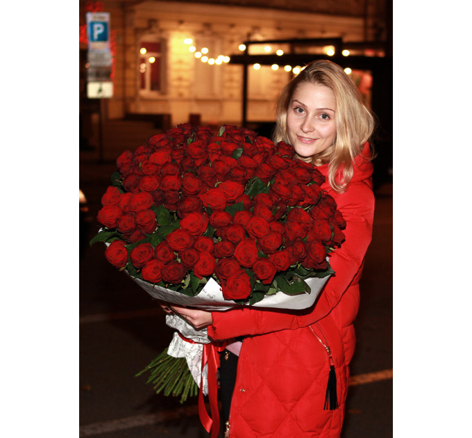 101  червона троянда