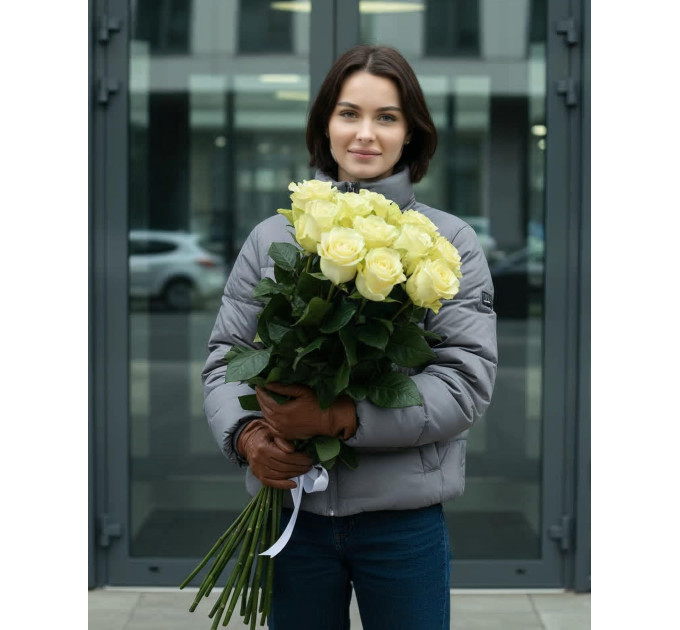 11 метрових імпортних білих троянд