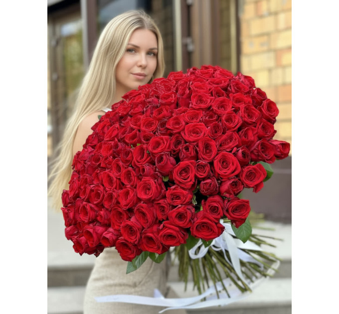 151 червона троянда