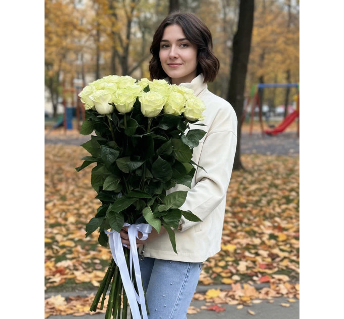 19 метрових імпортних білих троянд