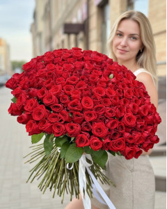 201  червона троянда