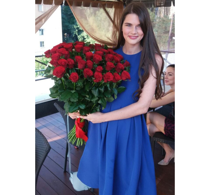 51 червона троянда