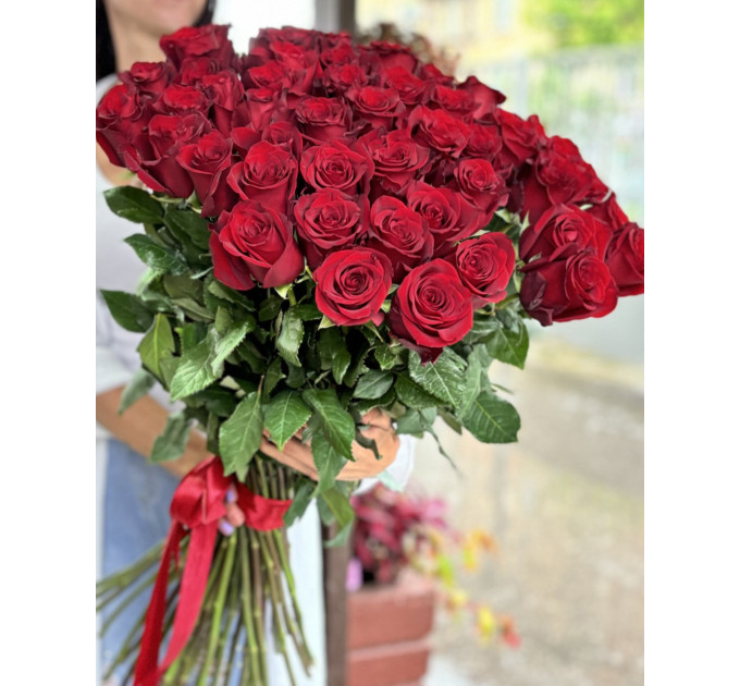 Букет з 51 метрової червоної троянди