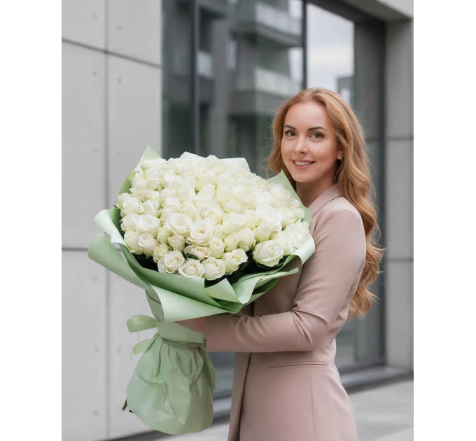 75 білих троянд