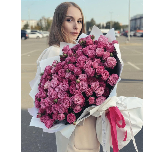 75 рожевих троянд Леді Бомбастік