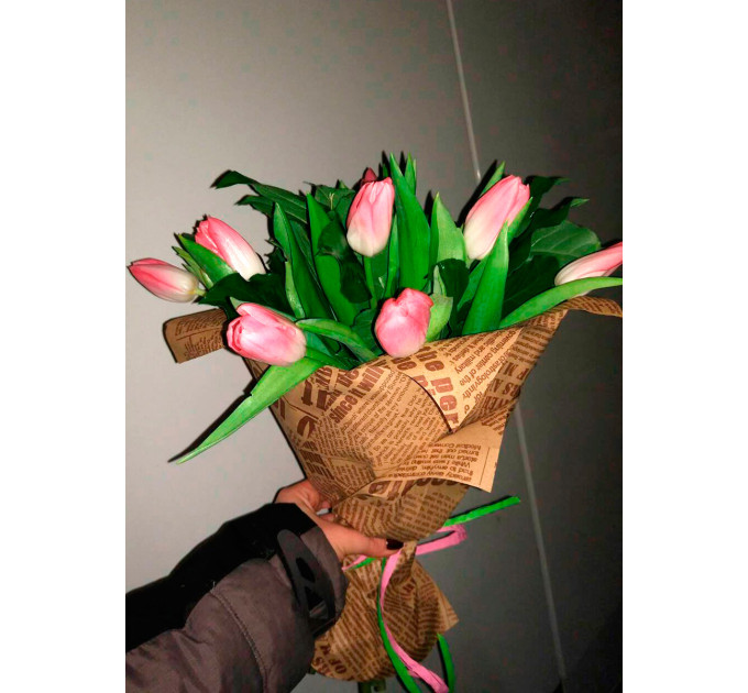 Рожеві тюльпани